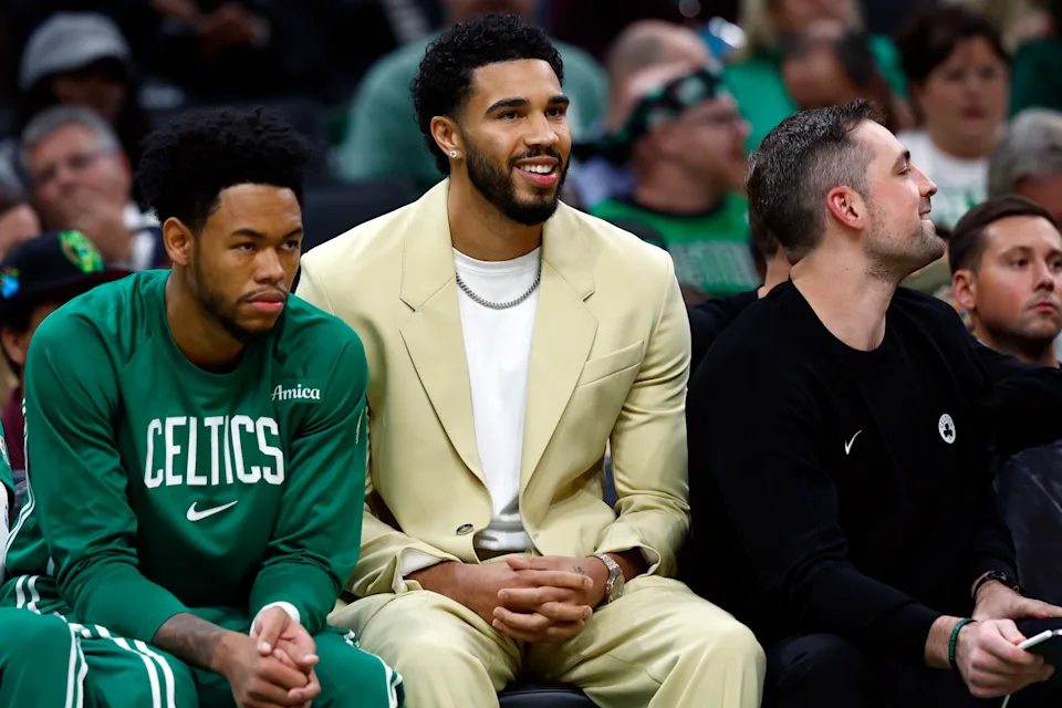 2026NBA交易大限將至:字母哥領銜5大焦點球隊觀察 2 傑森·塔圖(Jayson Tatum)何時回歸的不確定性,將如何影響波士頓在交易截止日前的決策?/MBM娛樂城