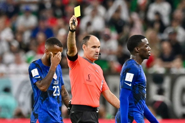 2026世界盃足球犯規戰術:用犯規防守?風險與勝率的選擇 3 有效換取防守空間的戰術