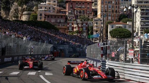 2026 F1摩納哥大獎賽終極指南!傳奇街道賽百年不衰 2 F1摩納哥大獎賽的美景、擁擠賽道與極低融錯率是其魅力