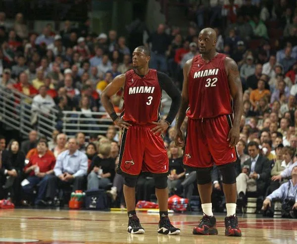 Shaquille O'Neal生涯解析:湖人三連霸、OK連線與NBA最強中鋒 4 Shaquille O'Neal & Dwyane Wade